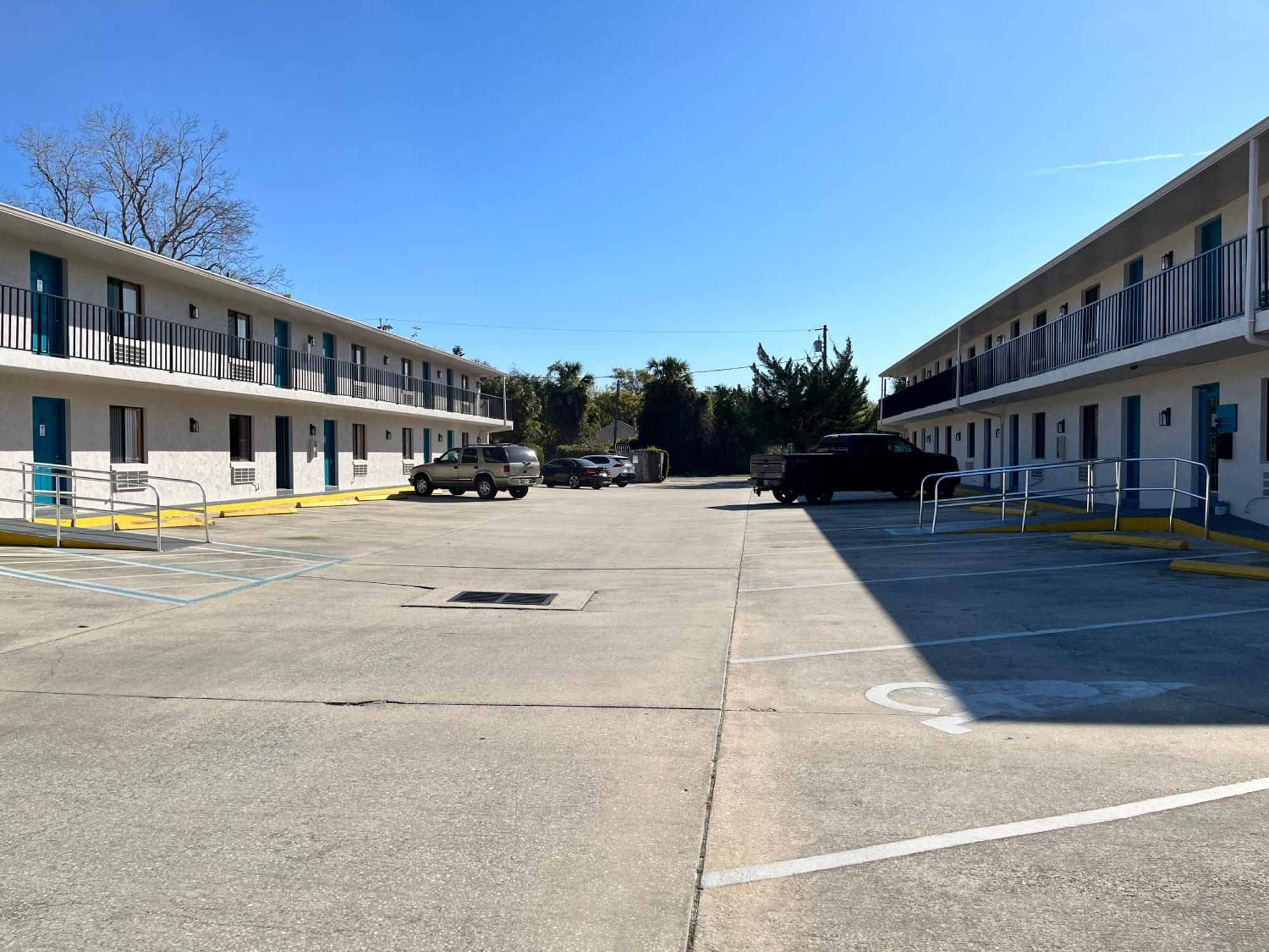 All-Suite Motel Edgewater  Exterior foto